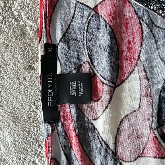 Top - Picture 2 of 3